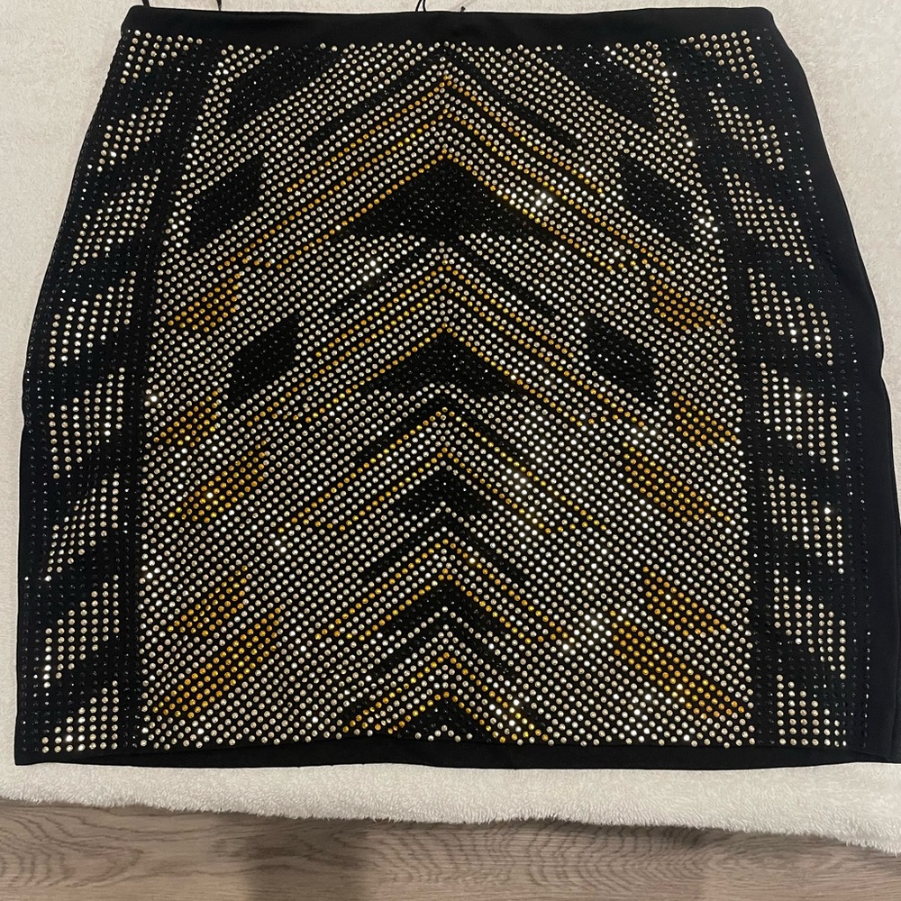 Romeo & Juliet Couture Black and Gold Geometric Pencil Skirt